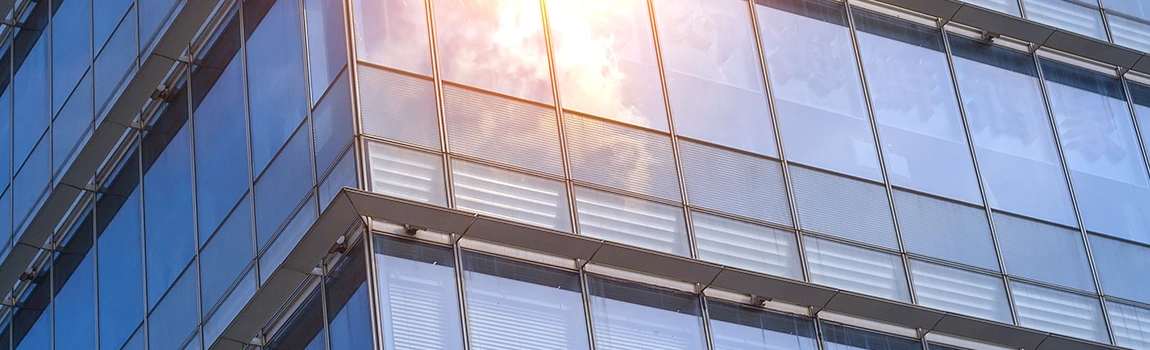 UV-Resistant Glass Experts in East Lake-Orient Park, FL